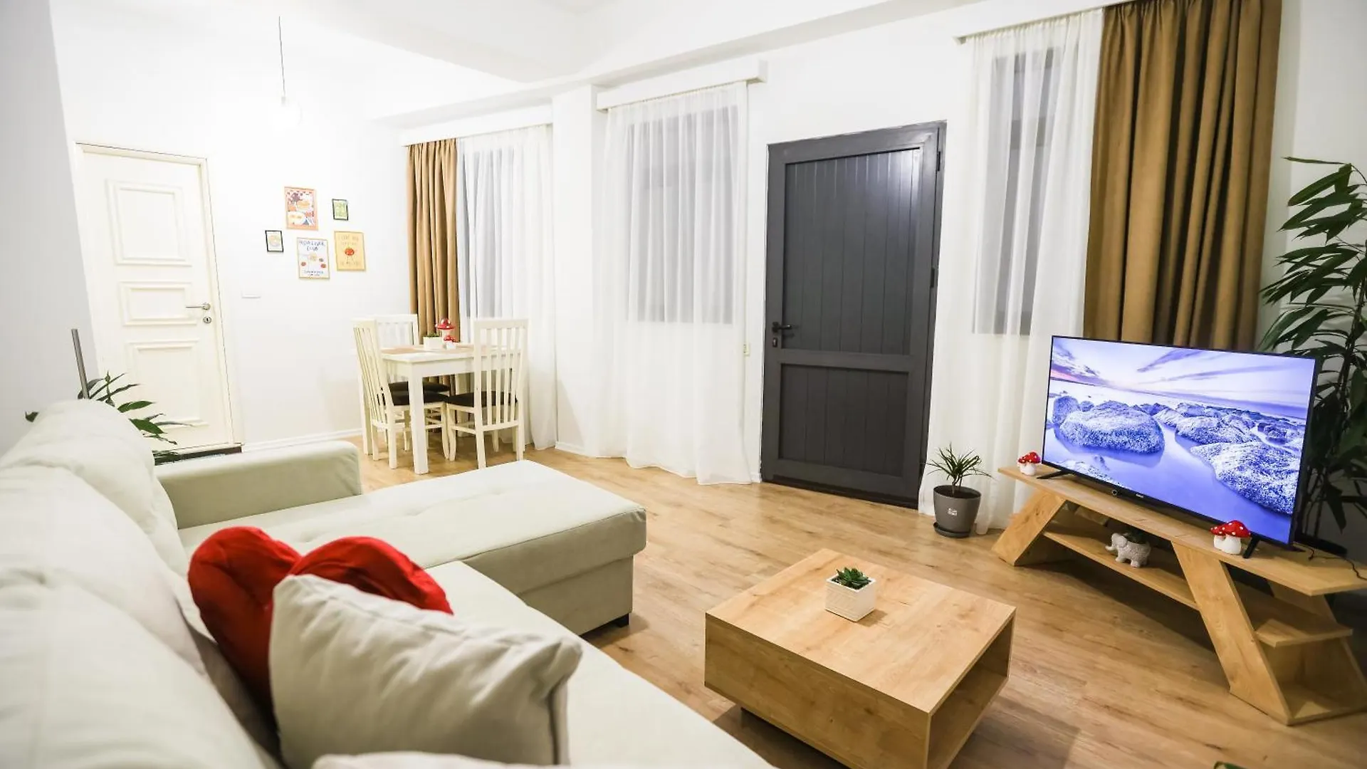 At Bazaar Central Apartment Tirana